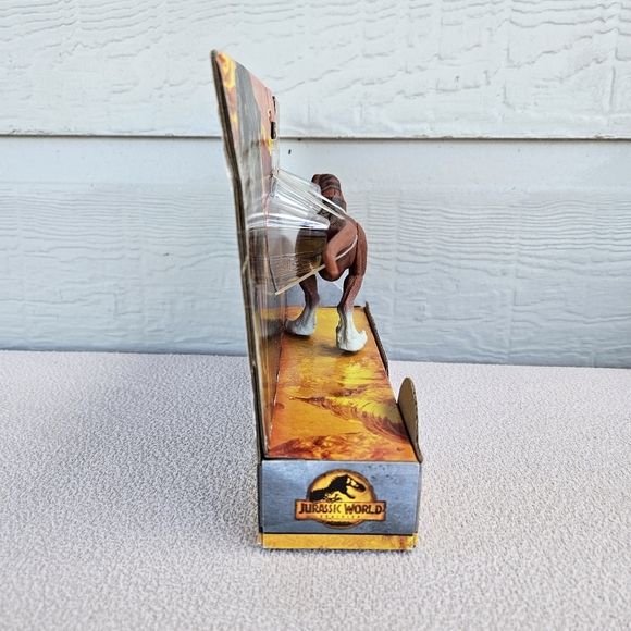 Jurassic World Dominion Atrociraptor Dinosaur Extreme Damage Mattel Red - Picture 2 of 7